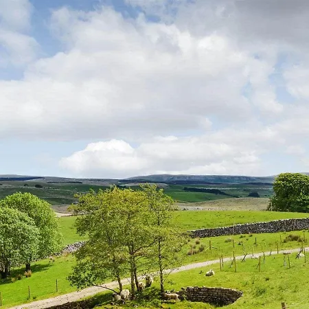Holiday home Ingleborough View Cottage - Uk39313 *